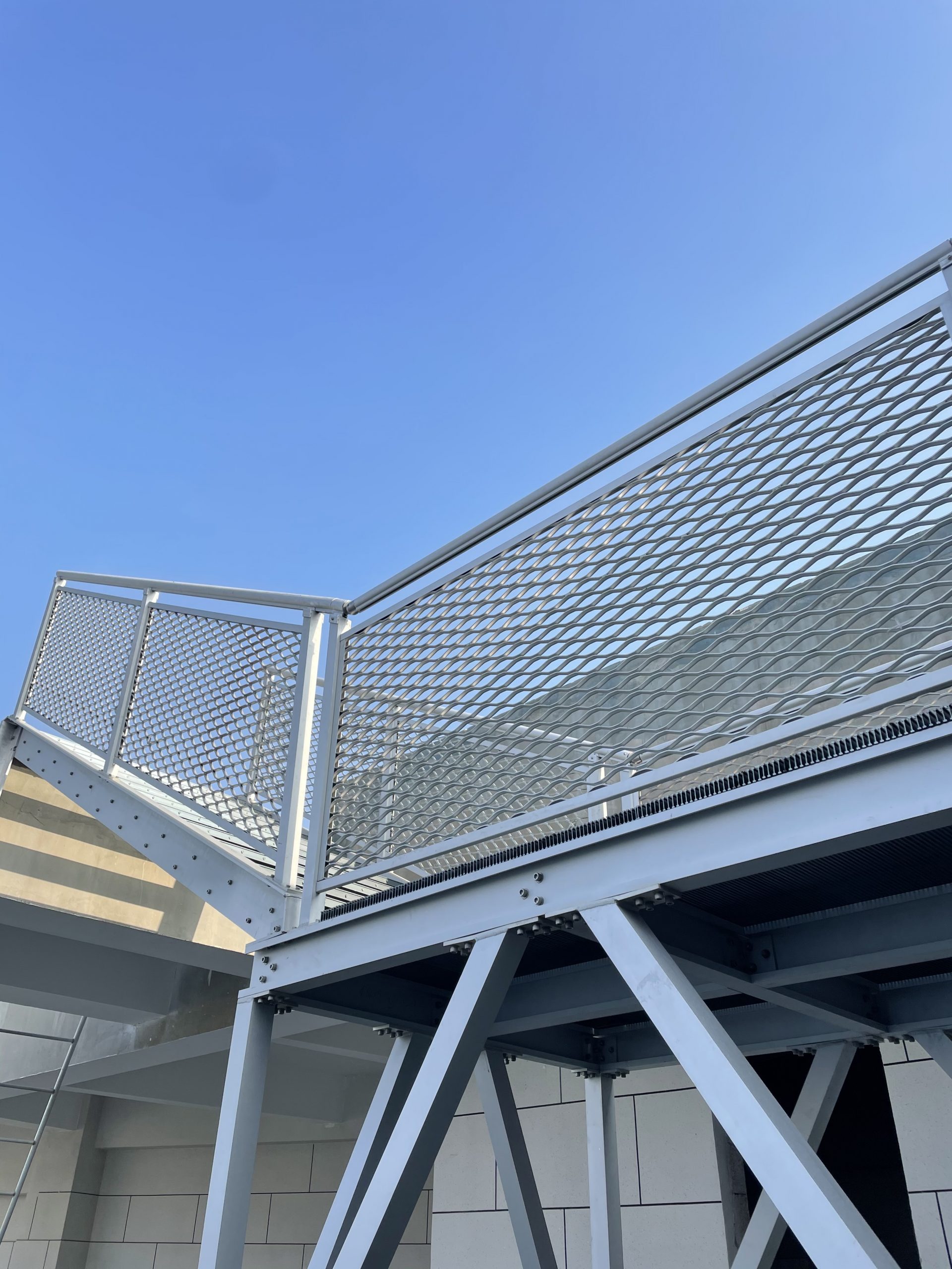 HY Industries stair treads Project Side