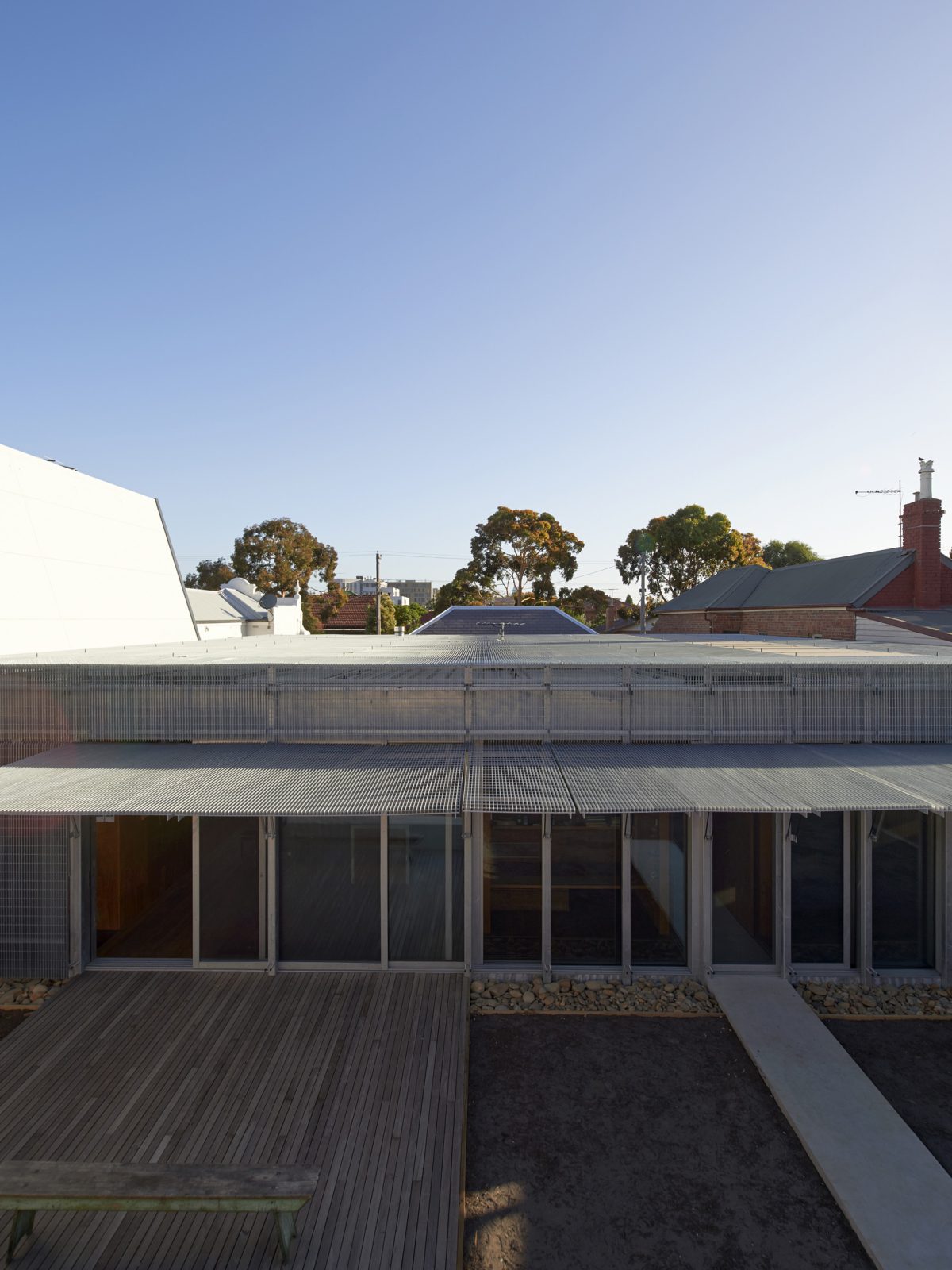 aluminum facade for the photography studio